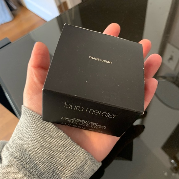 Translucent loose setting powder - Picture 2 of 4